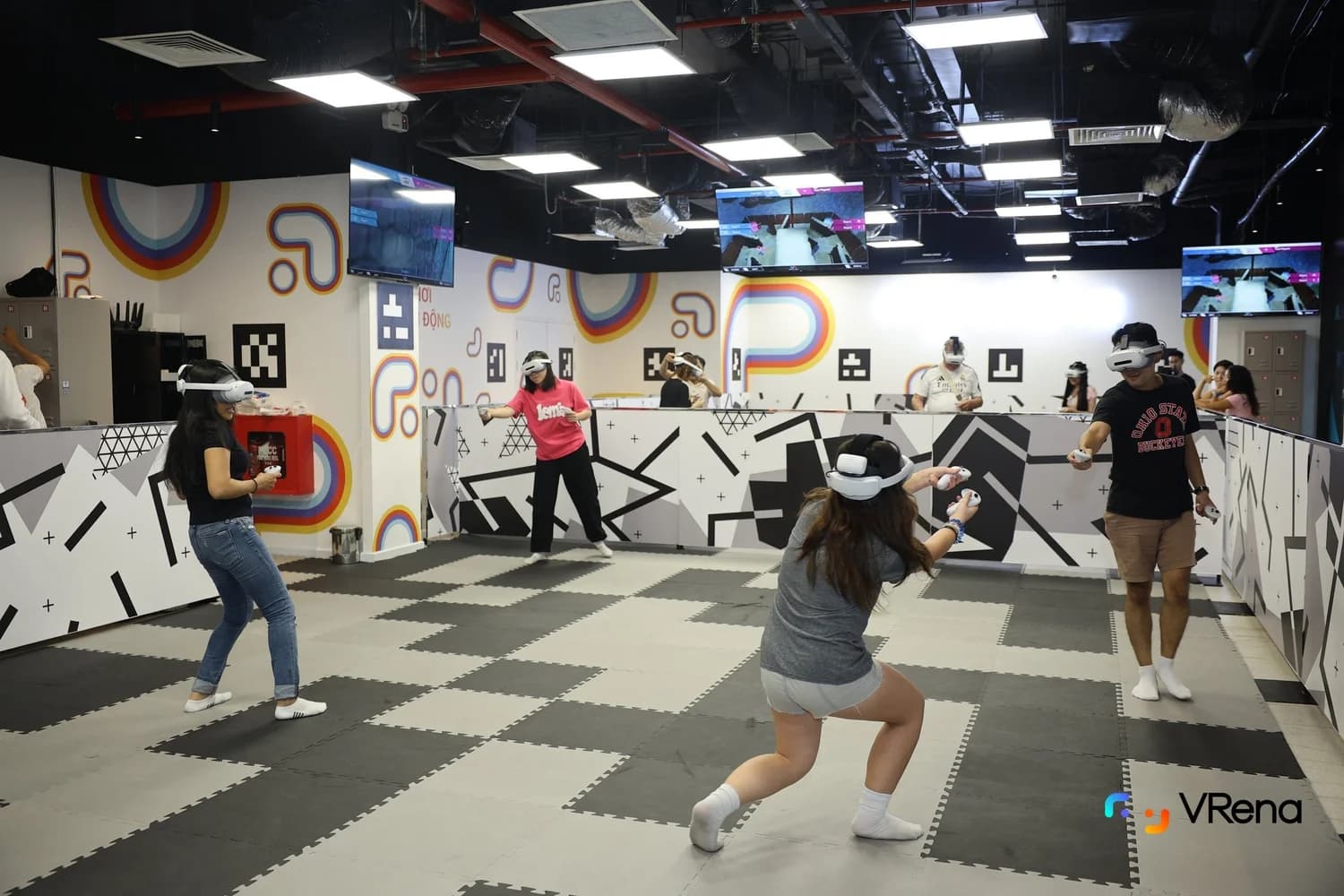 Guests playing open-world VR together at VRena